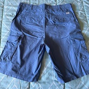 Izod shorts size 32 spring summer EUC